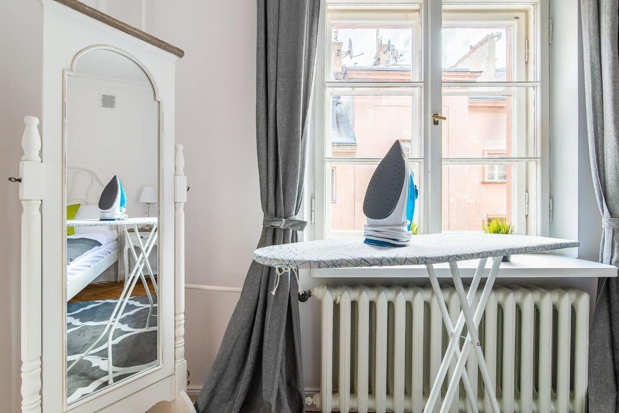 Senatorska 7 By Noclegi Renters Warszawa Eksteriør billede